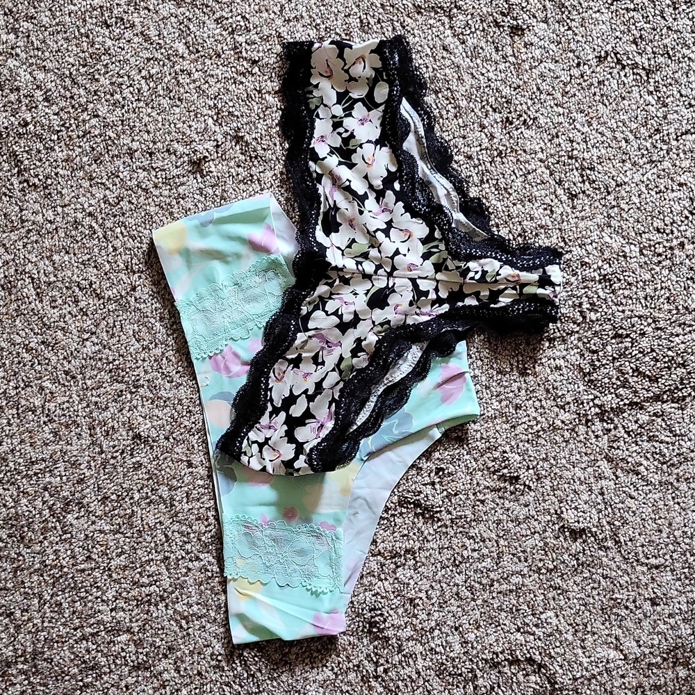 2 auden undies - size L